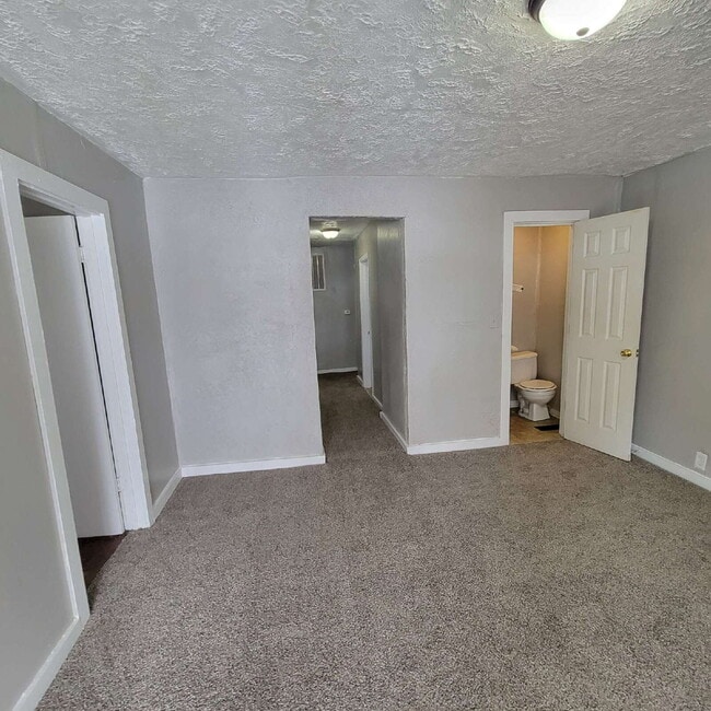 Building Photo - Martindale-Brightwood 3BR/2BA House!