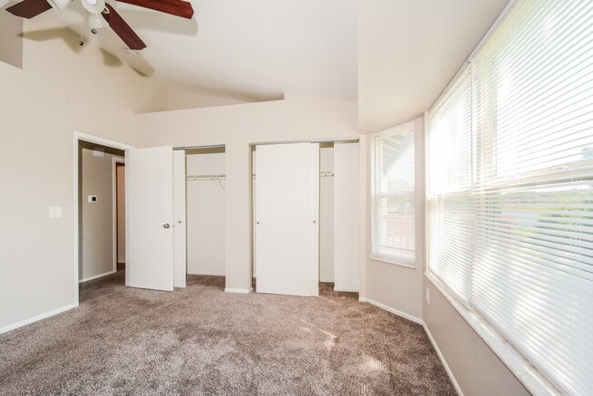 Building Photo - 14368 Jamestown Bay Dr