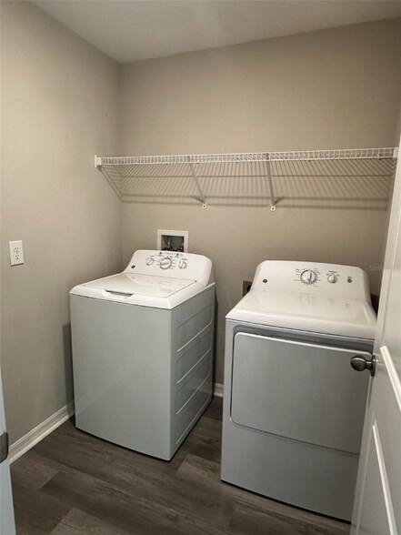 Building Photo - 5213 Dandelion St