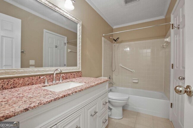 Building Photo - 202 Peachtree Forest Dr