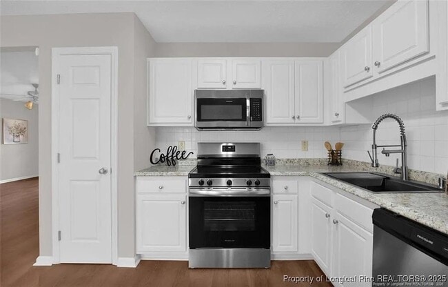 Building Photo - 8328 Hurrican Ln