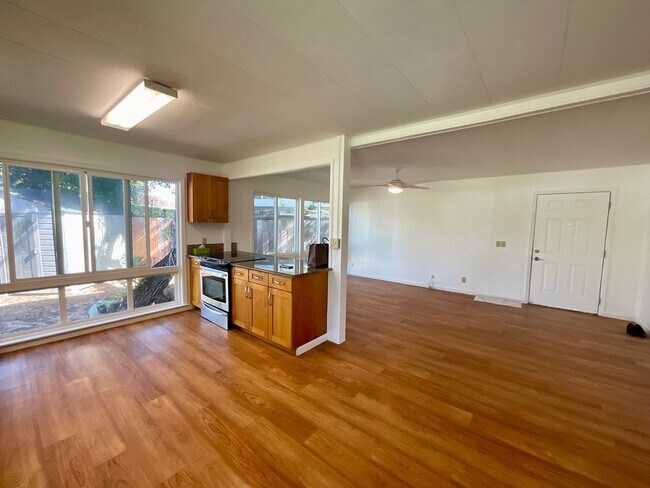 Building Photo - Beautiful, Bright & Airy Beach House--3Beds, 2Baths with Yard