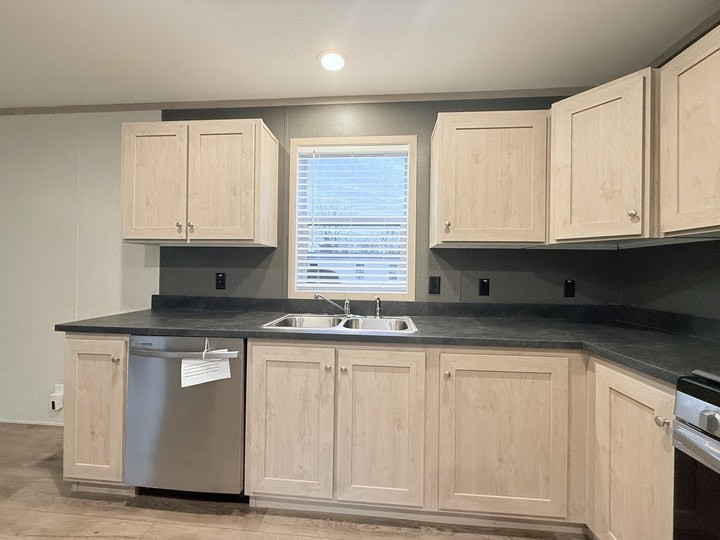 Building Photo - 29752 Jamestown Dr