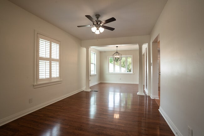 Building Photo - 218 Bramton Rd