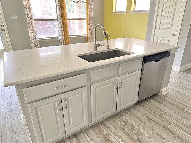 Building Photo - 6329 Saddlebrook Way