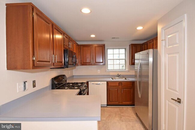 Building Photo - 6008 Good Lion Ct