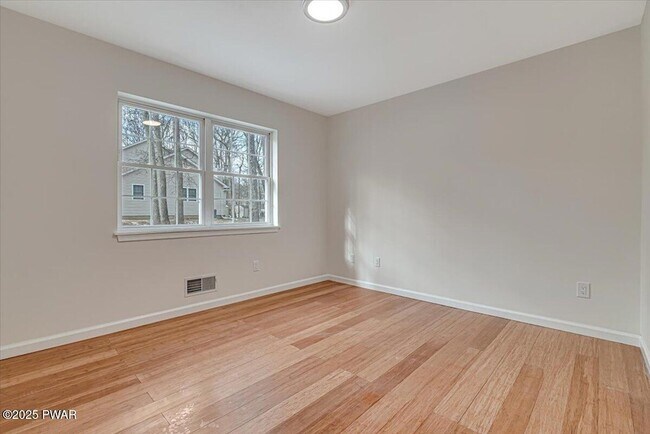 Building Photo - 502 Carrock Way