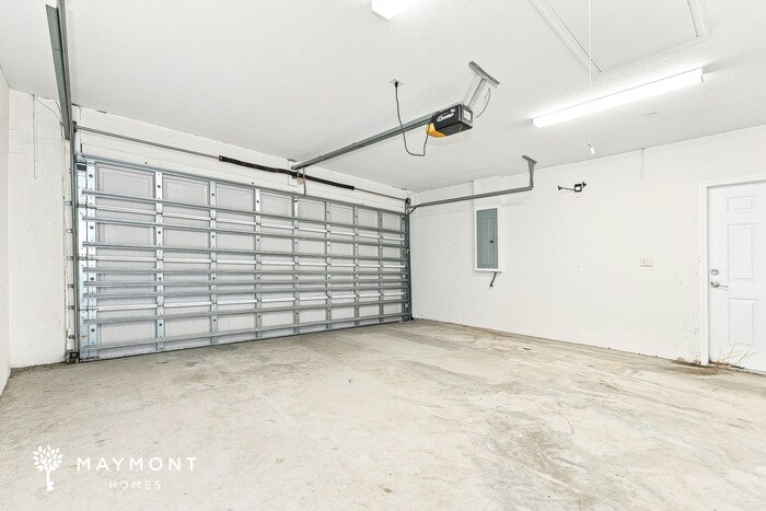 Building Photo - 2095 SE Joyner Cir