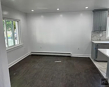 Building Photo - 128 STREET