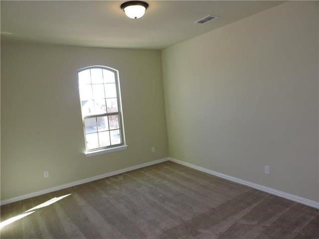 Building Photo - 1156 Roma Dr