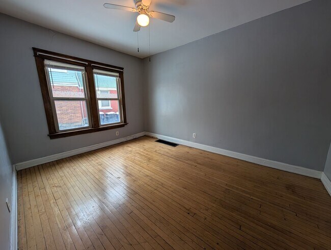 Building Photo - 5807-5807 Franklin Blvd