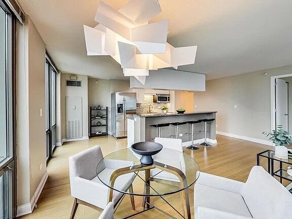 Building Photo - 2 E Erie St