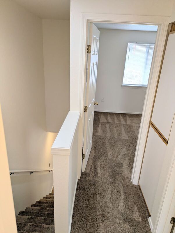 Building Photo - 17987 SW 115th Ave