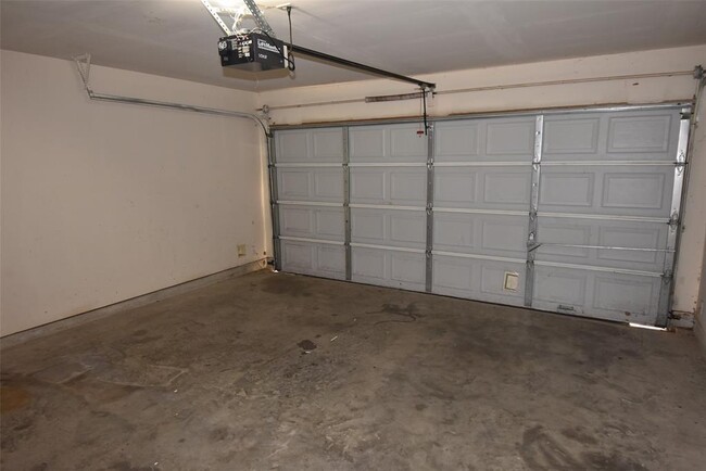 Building Photo - 12685 Lake Conroe Hills Dr
