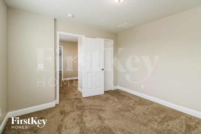 Building Photo - 2986 Grassy Knoll Cir