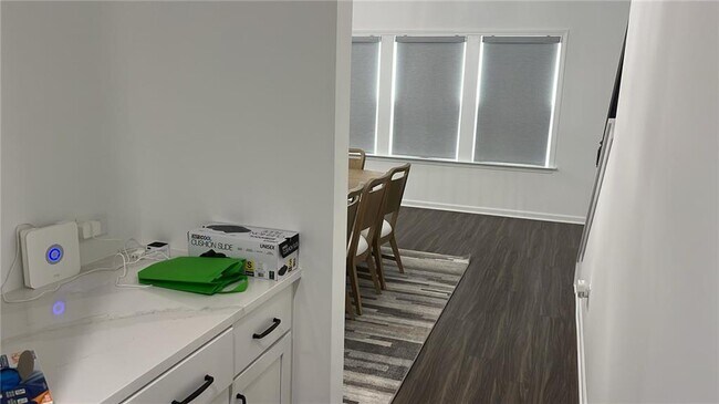 Building Photo - 651 Allier Ter