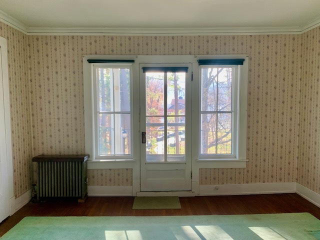 Bedroom 2 with Balcony - 10 Lawn Ave