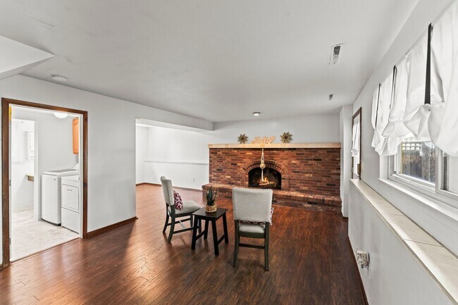 Building Photo - 4025 N Carefree Cir