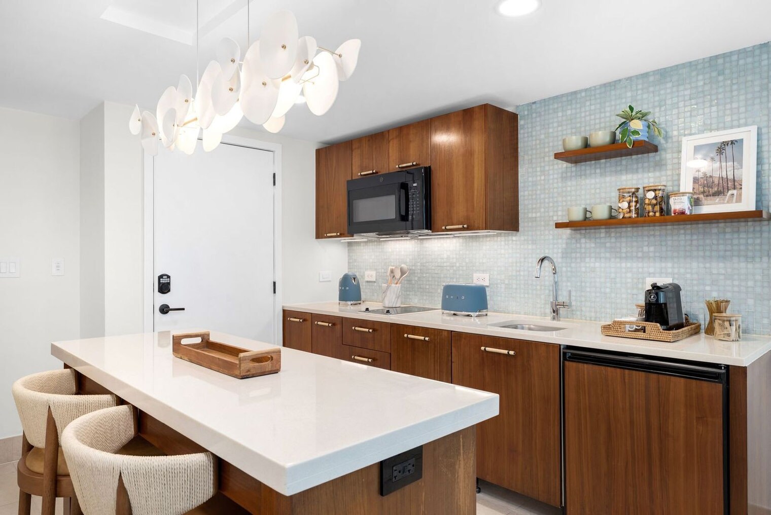 Building Photo - 6801 Collins Ave