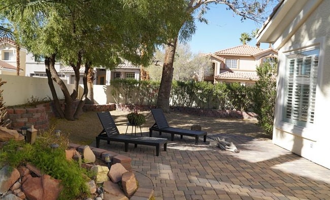 Building Photo - 8809 Las Olivas Ave