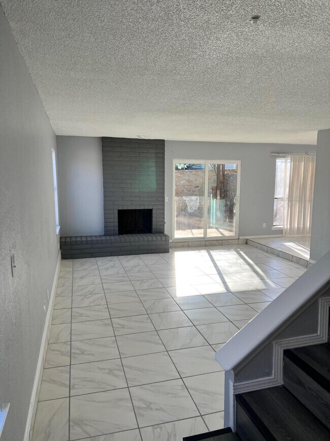 Building Photo - 1502 Monte Sanders Ln