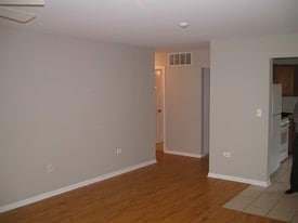 Building Photo - 2211 Waterleaf Ct