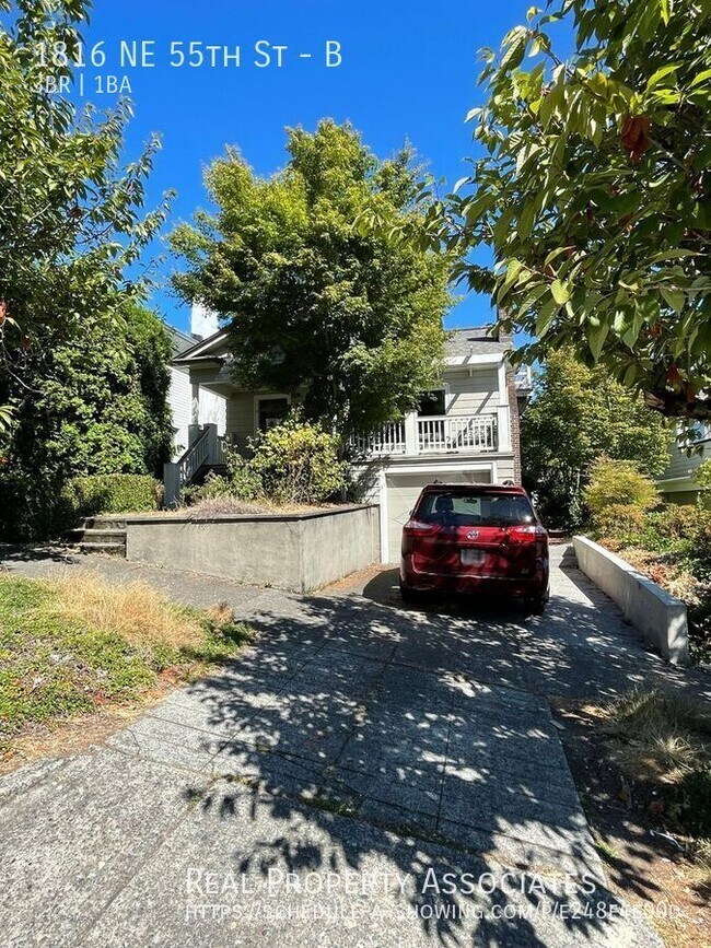 Building Photo - 1816 NE 55th St