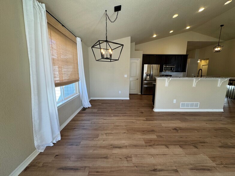 Building Photo - 977 Salmon Pond Way