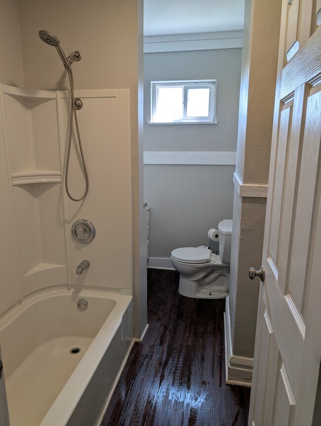 Bathroom 1 - 816 Wager St