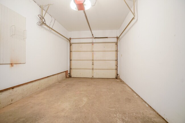 Building Photo - 11611 Davey Dr