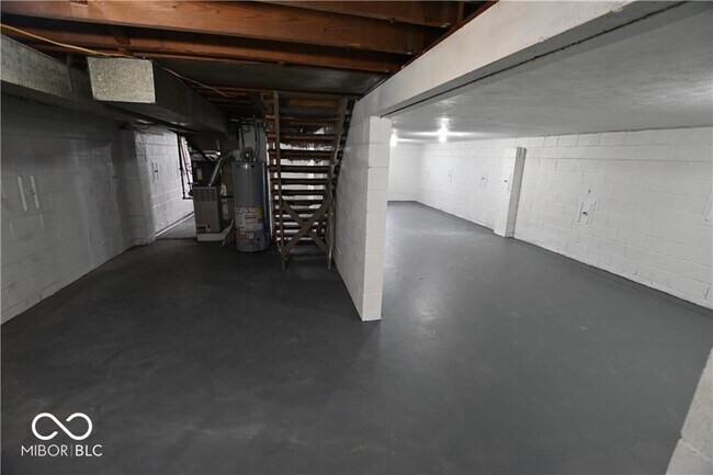 Building Photo - 5820 E 40th St