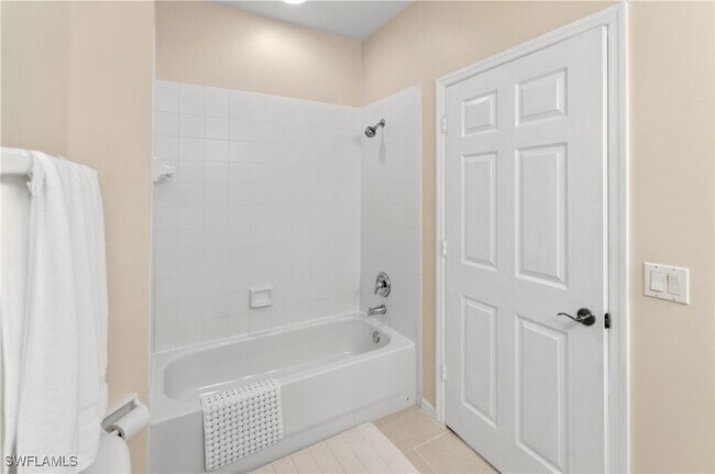 Building Photo - 5940 Sand Wedge Ln