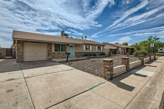 Building Photo - 3615 S Margo Dr