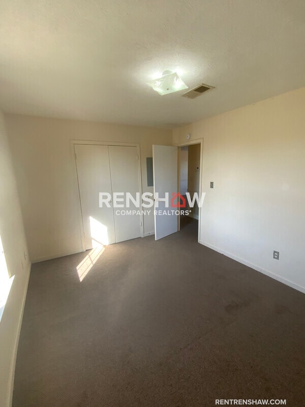 Building Photo - 1110 Cherokee Cir