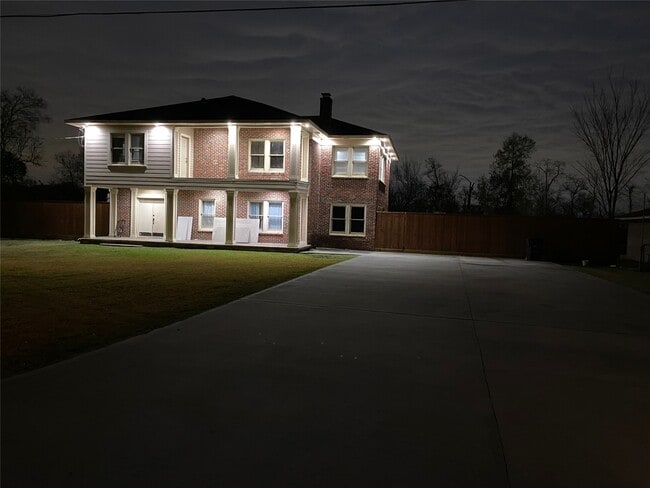 Building Photo - 12430 Pecan Ct