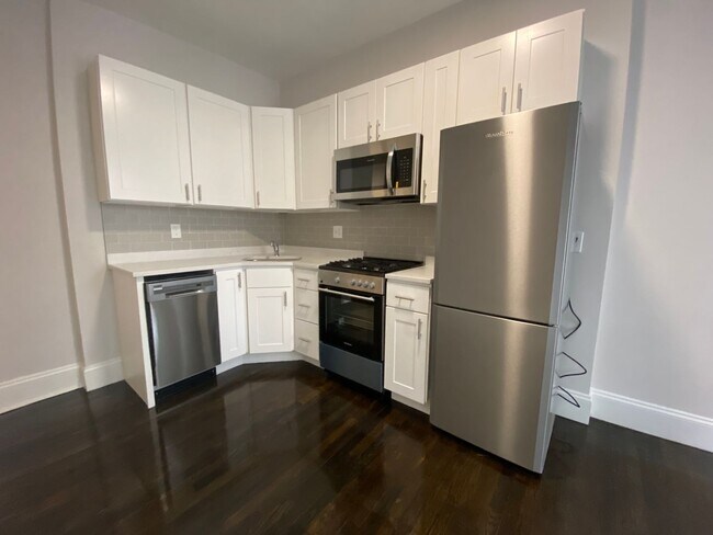 Building Photo - Luxury 2-Bedroom Apartment in Back Bay  – ...