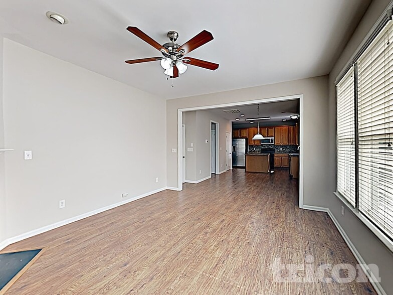 Building Photo - 376 Collinsworth Dr