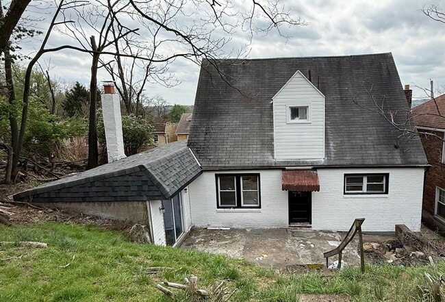 Building Photo - Newly Renovated 3 Bedroom in Swissvale- Spacious Single Family Home!