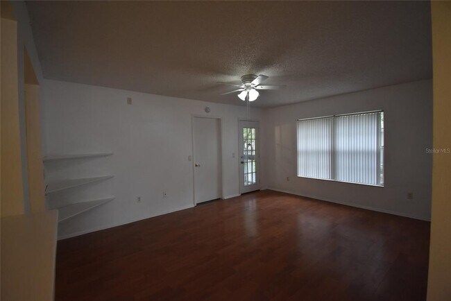Building Photo - 8246 Fairways Cir