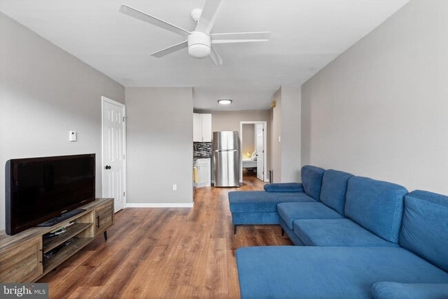 Building Photo - 331 Ripka St
