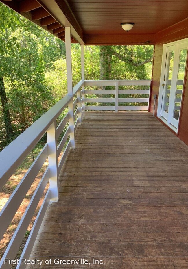 Building Photo - 2 br, 1 bath House - 296 Wagon Wheel Rd.