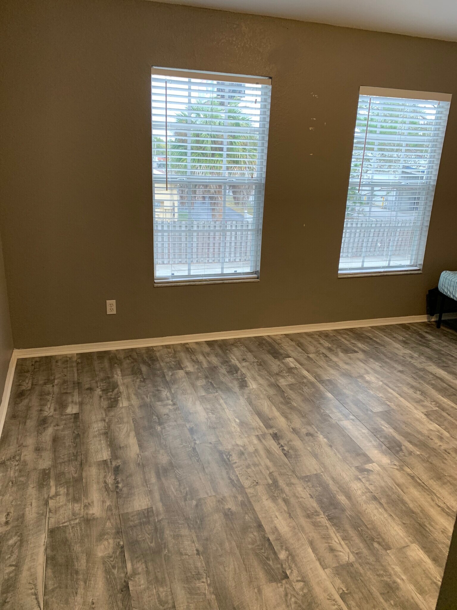 Building Photo - 634 Green Valley Rd