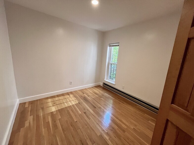 Building Photo - 236 W Canton St