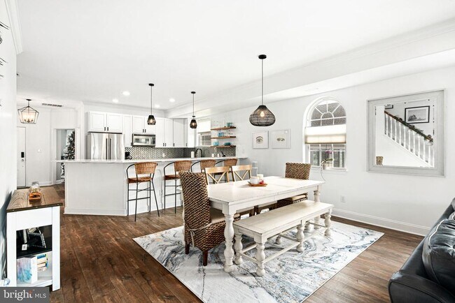 Building Photo - 536 W Montgomery Ave