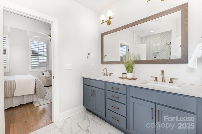 Building Photo - 2523 Irwin Strm Rd