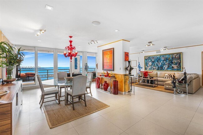 Building Photo - 1541 Brickell Ave