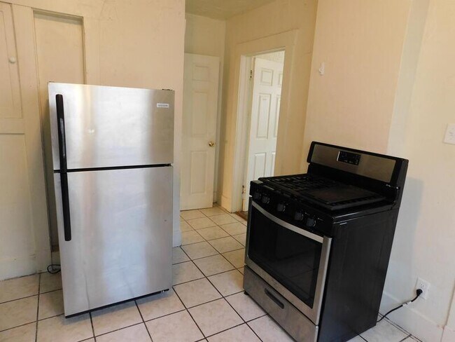 Building Photo - 516 S 900 W