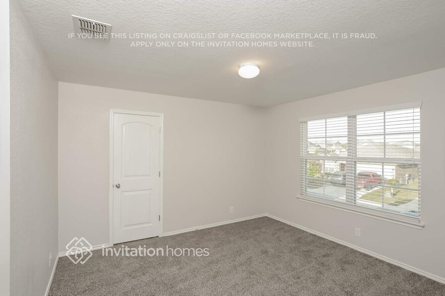 Building Photo - 8908 Ironwood Hill