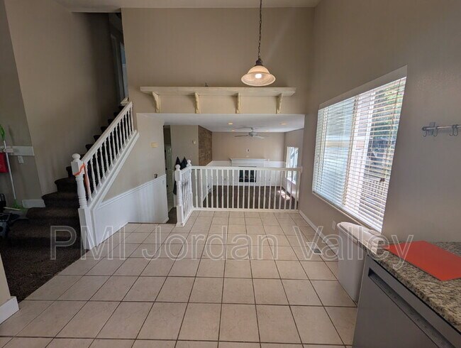 Building Photo - 14392 Dreamfield Dr
