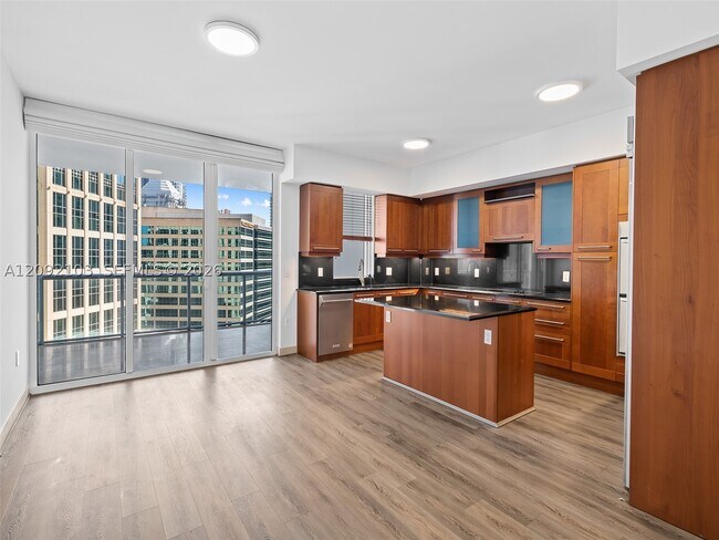 Building Photo - 333 Las Olas Way